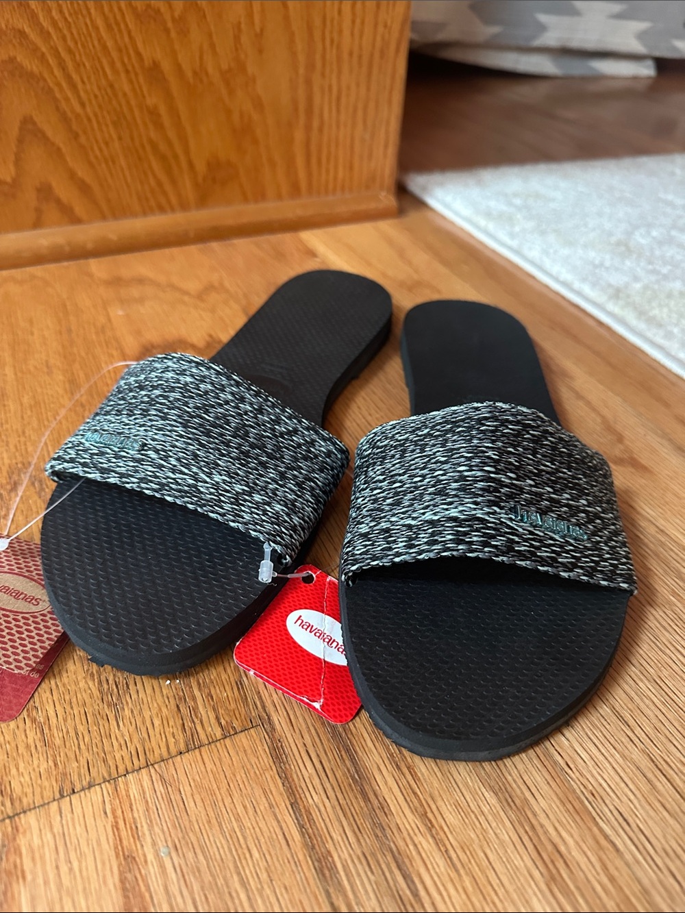 Havaianas Women's Black & Heathered Gray Slide Sandals